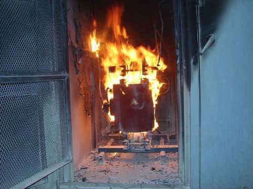 夏日炎炎,北京創(chuàng)聯(lián)匯通電氣教你必備油浸式變壓器防火常識(shí)